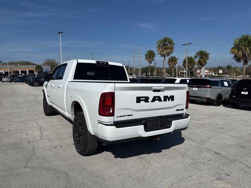 2025 RAM 3500 Limited Mega Cab 4x4 6'4' Box