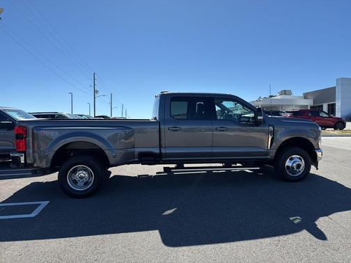 2025 Ford F-350 Lariat