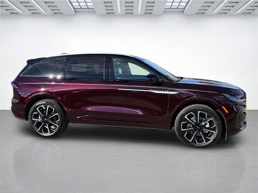 2025 Lincoln Nautilus Reserve