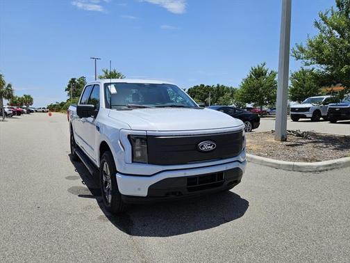 2025 Ford F-150 Lightning Flash