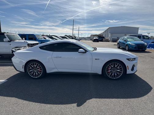 2024 Ford Mustang GT Premium