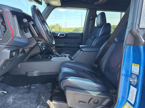 VELOCITY BLUE METALLIC 2024 Ford Bronco Raptor