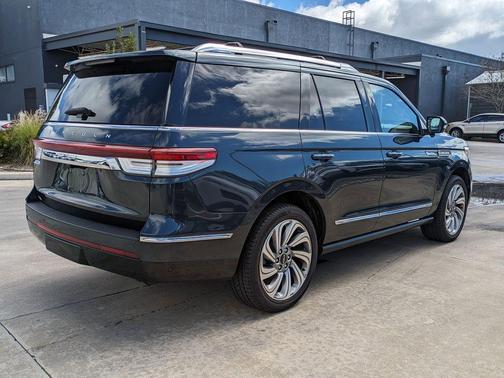 2022 Lincoln Navigator Reserve