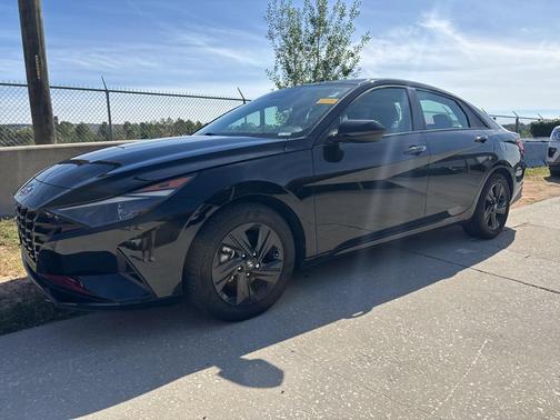2023 Hyundai ELANTRA HEV Blue