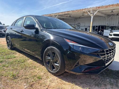 2023 Hyundai ELANTRA HEV Blue