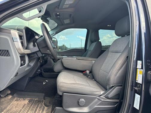 ANTIMATTER BLUE 2024 Ford F-250 XL