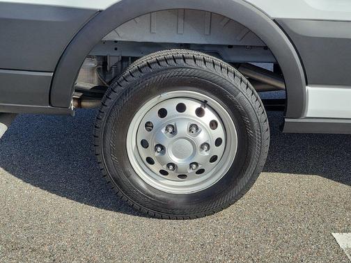 Oxford White 2026 Ford Transit-250 Base