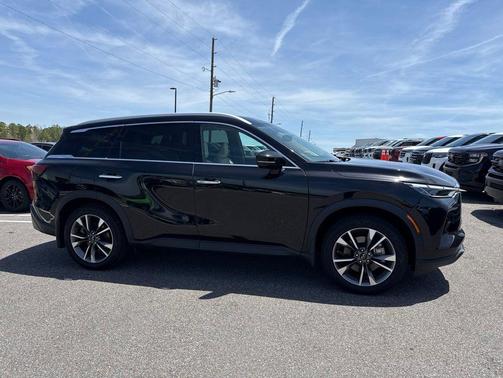 Mineral Black 2022 INFINITI QX60 Luxe