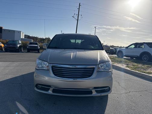 2015 Chrysler Town & Country Touring