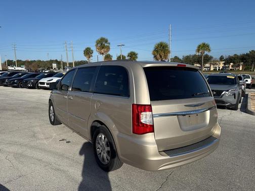 2015 Chrysler Town & Country Touring