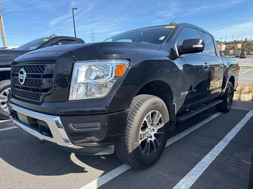 2020 Nissan Titan SV