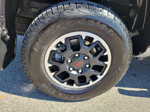 2024 Toyota Tacoma TRD Off Road