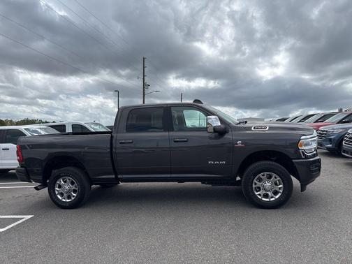 2024 RAM 2500 Laramie Crew Cab 4x4 6'4' Box