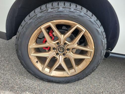 STAR WHITE MET TRI-COAT 2025 Ford Expedition Platinum