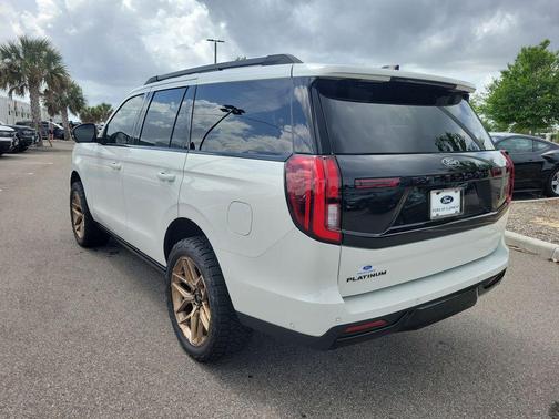 STAR WHITE MET TRI-COAT 2025 Ford Expedition Platinum