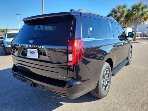 2025 Ford Expedition Max Active 4x2