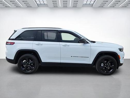 2024 Jeep Grand Cherokee Limited X