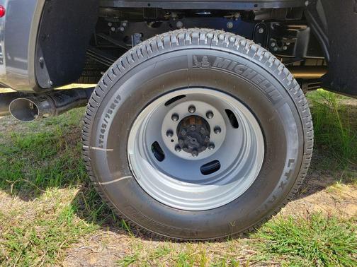 Carbonized Gray Metallic 2026 Ford F-350 XLT