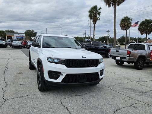 2024 Jeep Grand Cherokee Altitude