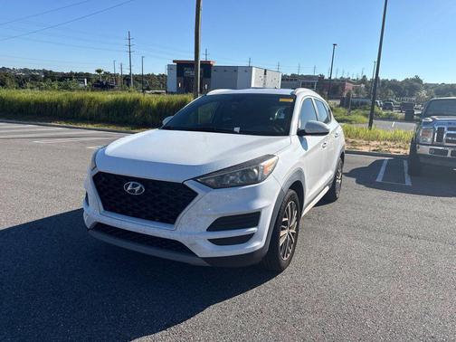 Cream White 2020 Hyundai TUCSON SEL