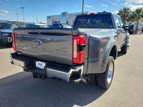 2023 Ford F-450 Lariat