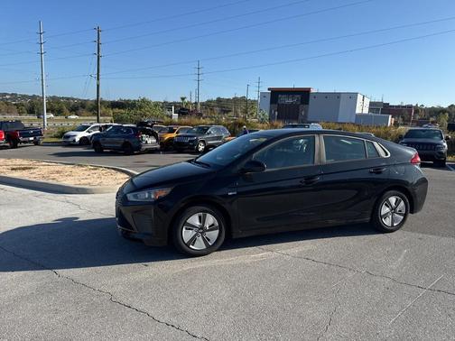 2017 Hyundai IONIQ Hybrid Blue