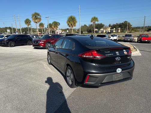 2017 Hyundai IONIQ Hybrid Blue