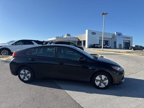 2017 Hyundai IONIQ Hybrid Blue