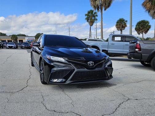 2022 Toyota Camry SE