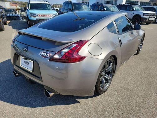 2010 Nissan 370Z Base