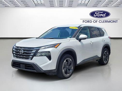 Everest White Pearl 2024 Nissan Rogue SV