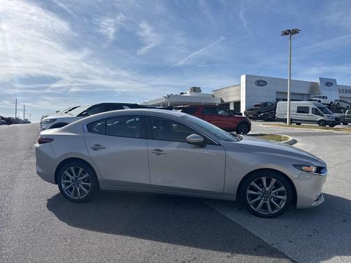 2024 Mazda Mazda3 FWD w/Preferred Package