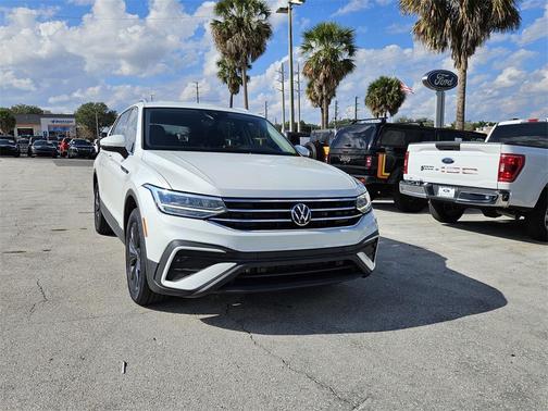 2023 Volkswagen Tiguan 2.0T SE
