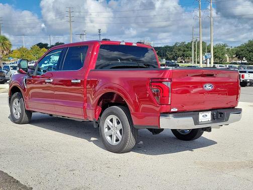 Ruby Red Metallic Tinted Clearcoat 2026 Ford F-150 Lariat