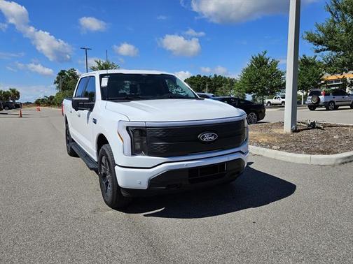 2025 Ford F-150 Lightning Flash