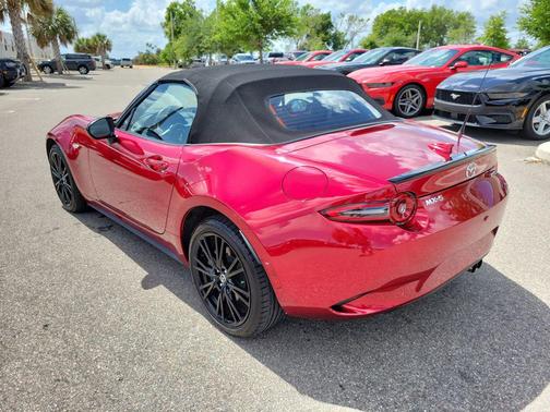 2024 Mazda MX-5 Miata Club