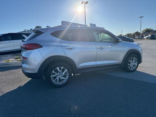 2019 Hyundai TUCSON SE