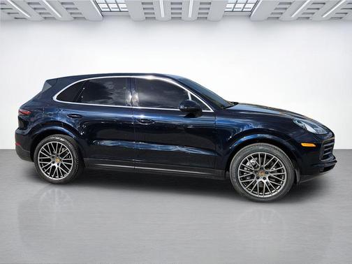 2022 Porsche Cayenne Cayenne