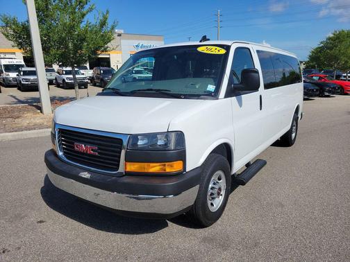Summit White 2025 GMC Savana 3500 RWD 3500 Extended Wheelbase LT