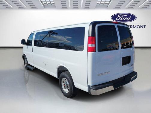 Summit White 2025 GMC Savana 3500 RWD 3500 Extended Wheelbase LT