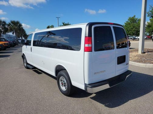 Summit White 2025 GMC Savana 3500 RWD 3500 Extended Wheelbase LT