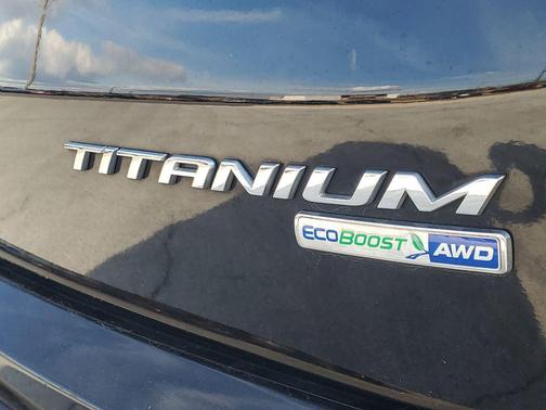 2020 Ford Edge Titanium