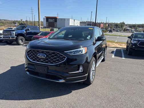 2020 Ford Edge Titanium