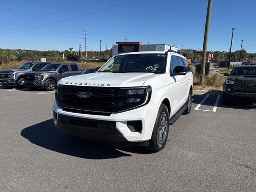 2025 Ford Expedition Active
