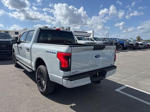 AVALANCHE 2023 Ford F-150 Lightning XLT
