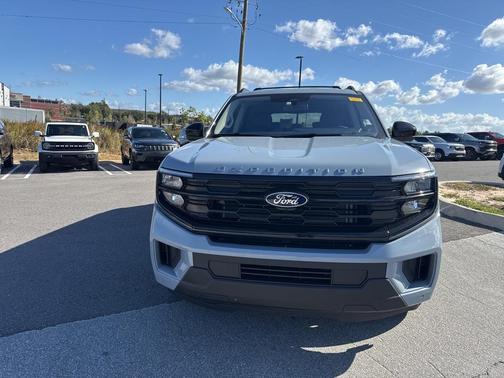 2025 Ford Expedition Max Active 4x2