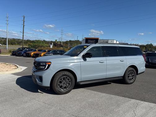 2025 Ford Expedition Max Active 4x2