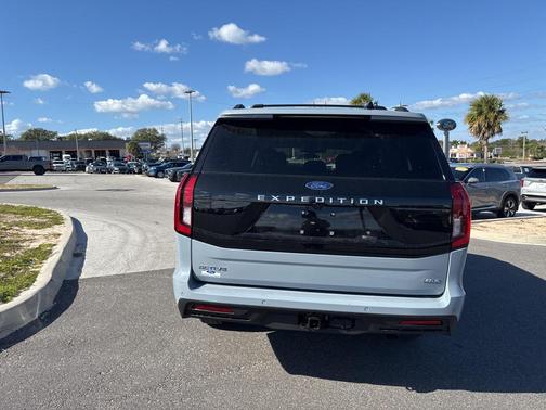 2025 Ford Expedition Max Active 4x2