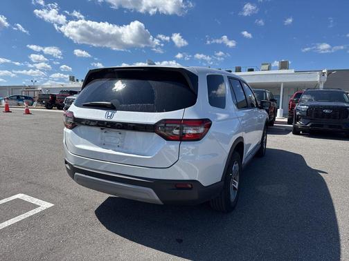 2024 Honda Pilot EX-L 7 Passenger