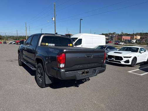 2017 Toyota Tacoma TRD Sport